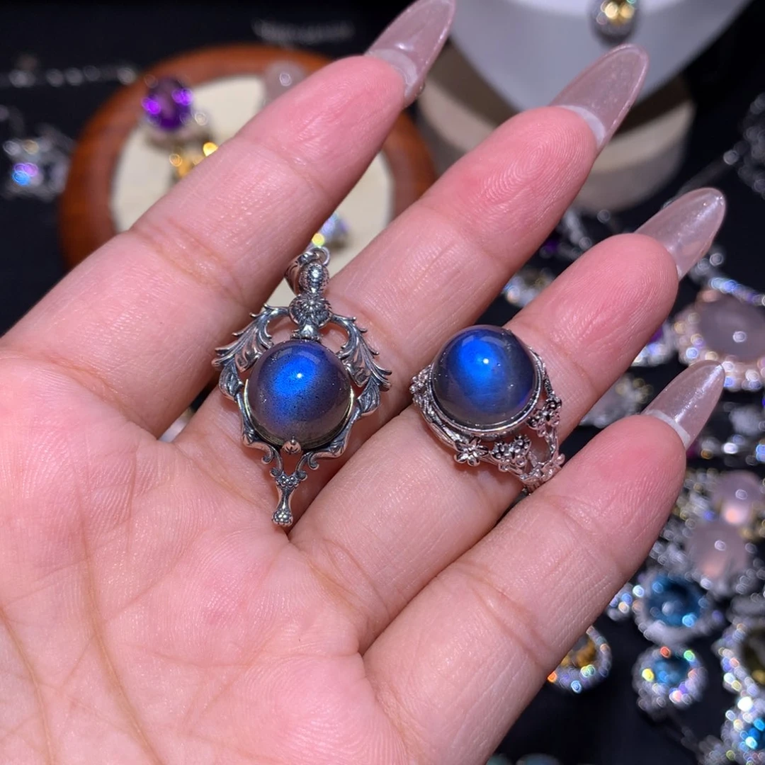 【闪购商品】水晶戒指银S925镶嵌柟吊坠