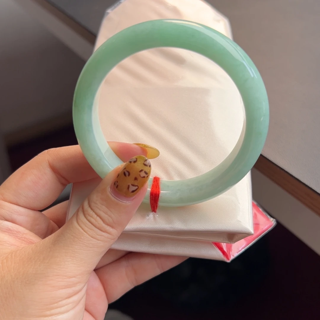 翡翠未镶嵌手镯56
