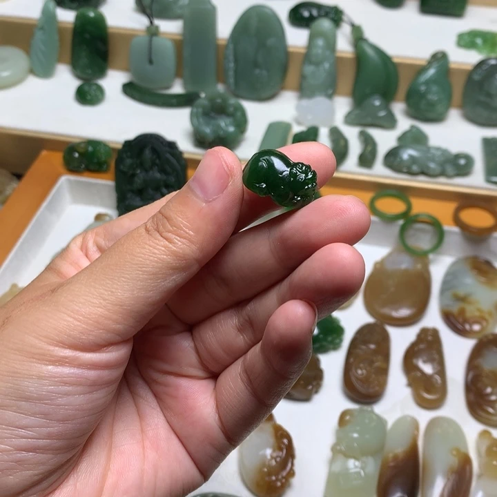 和田玉未镶嵌颈饰悠*.