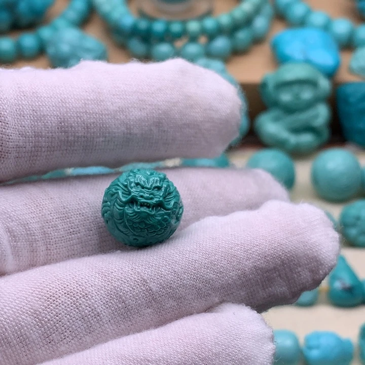 绿松石未镶嵌珠宝奇石