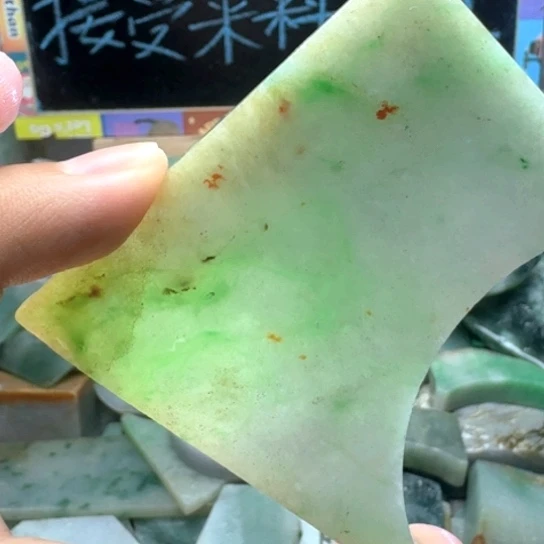 翡翠未镶嵌颈饰57566
