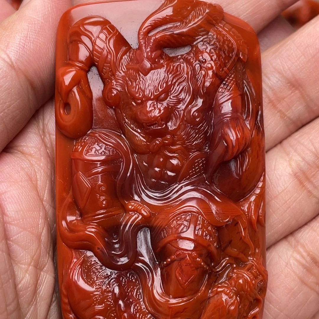 南红玛瑙吊坠未镶嵌