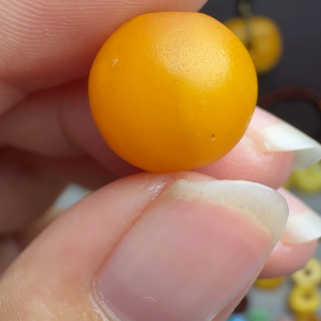 蜜蜡未镶嵌颈饰直径13对孔12左右圆鼓福利不退不换