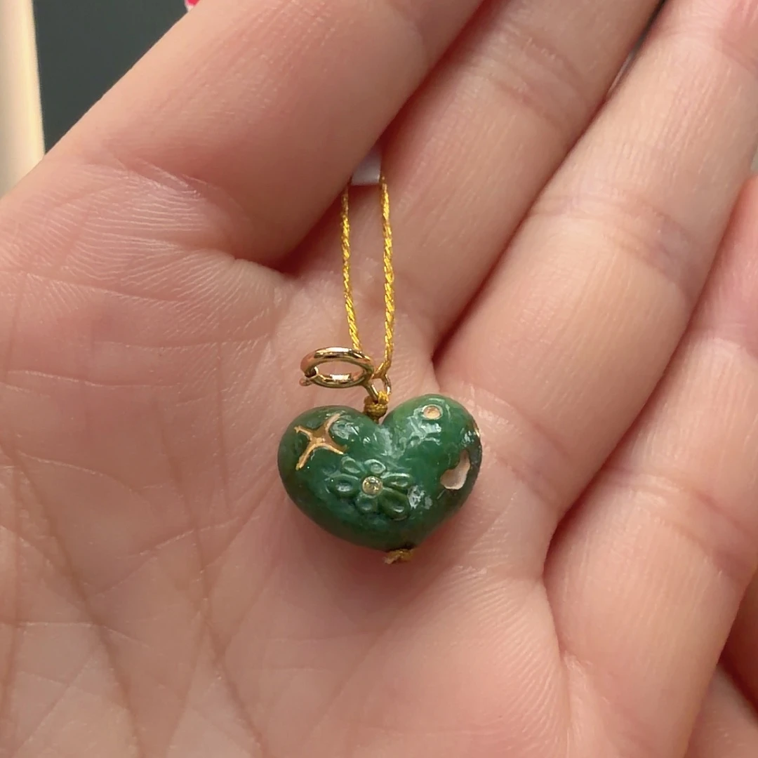 绿松石未镶嵌颈饰