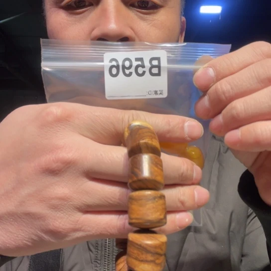 大叶紫檀（黑酸枝木类）596