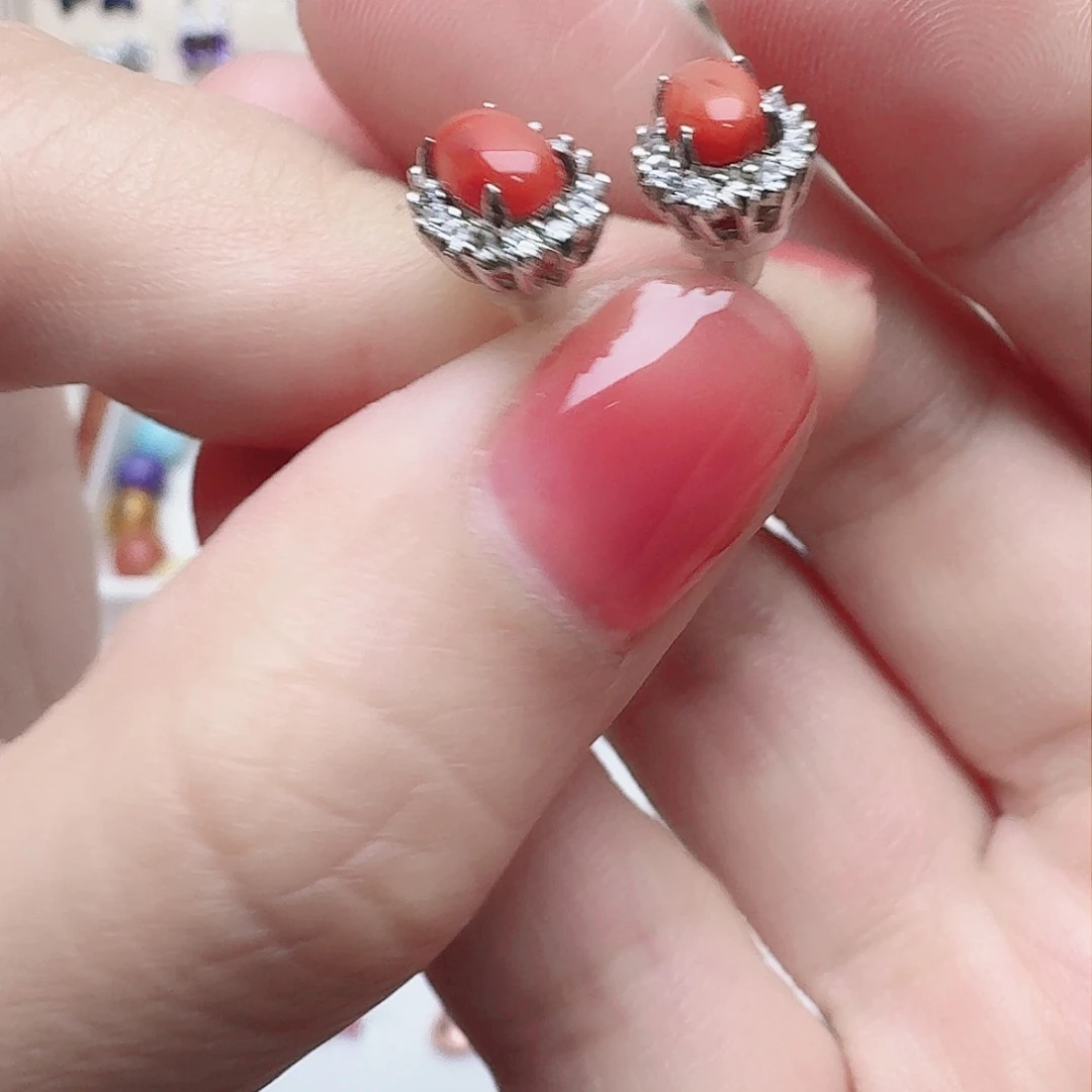 南红玛瑙耳饰银S925镶嵌耳钉