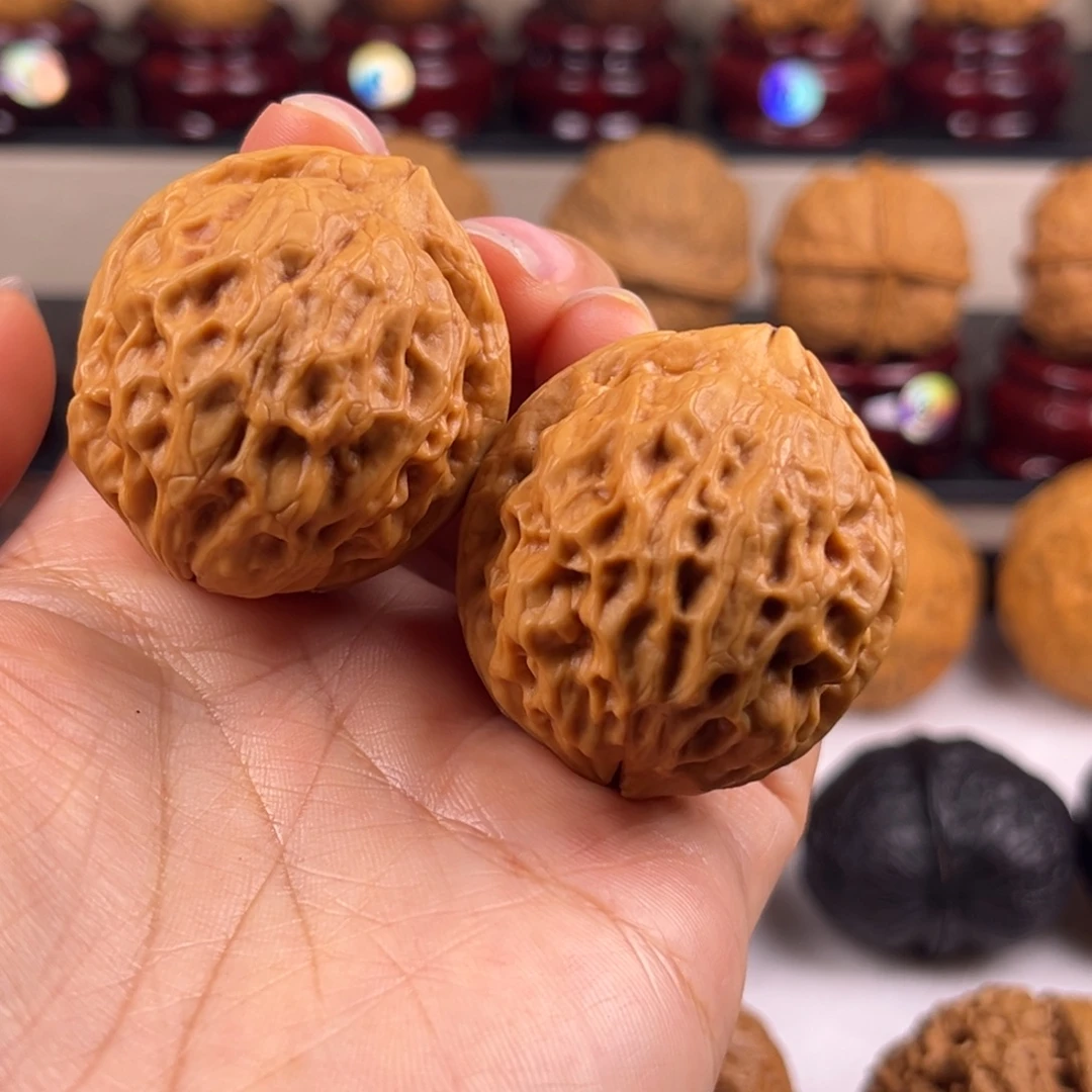 吊坠文玩核桃玉玲珑绣球W