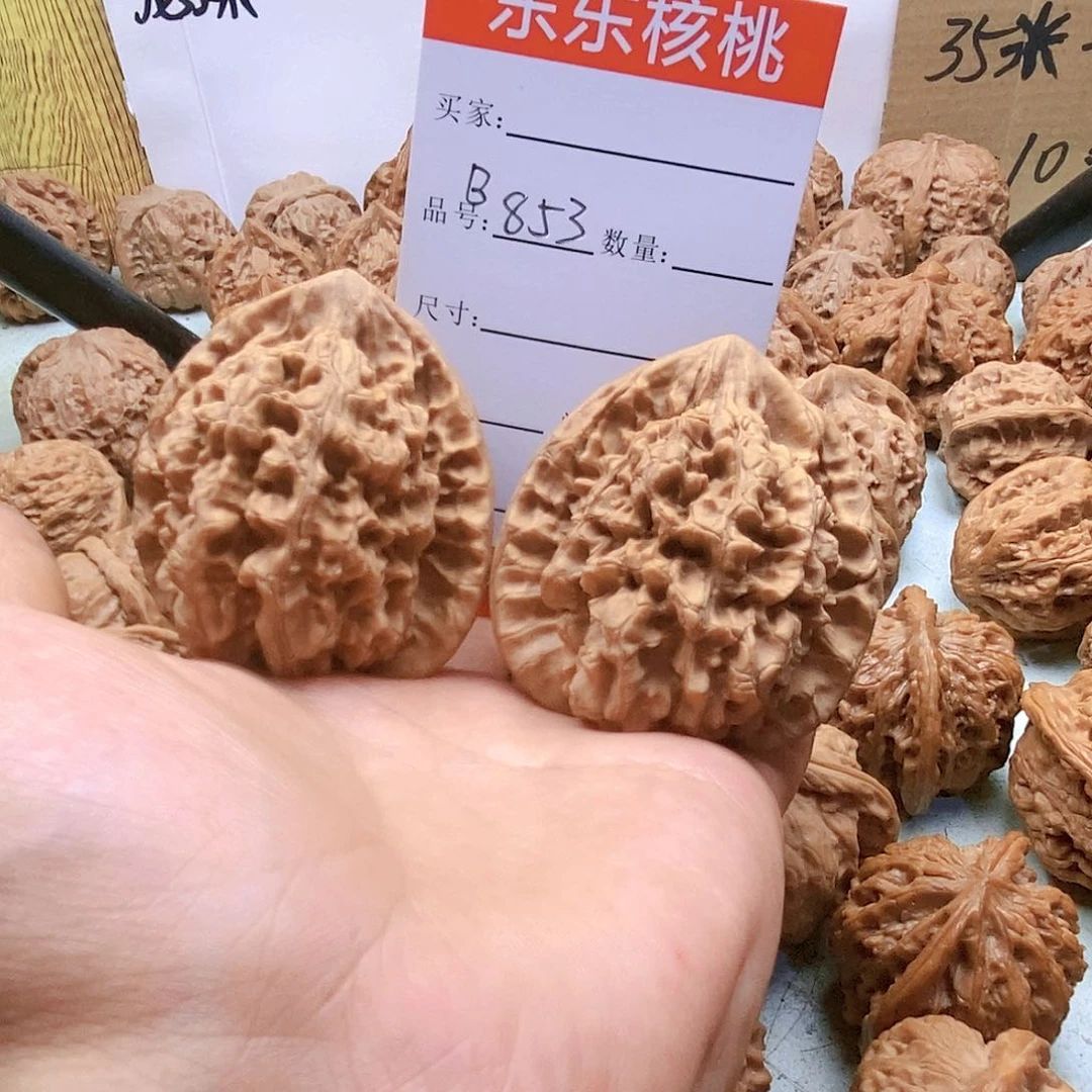 把件桃核༄****༄853号官帽49尺