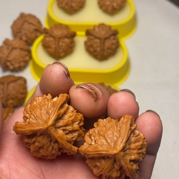 把件文玩核桃盘山三棱