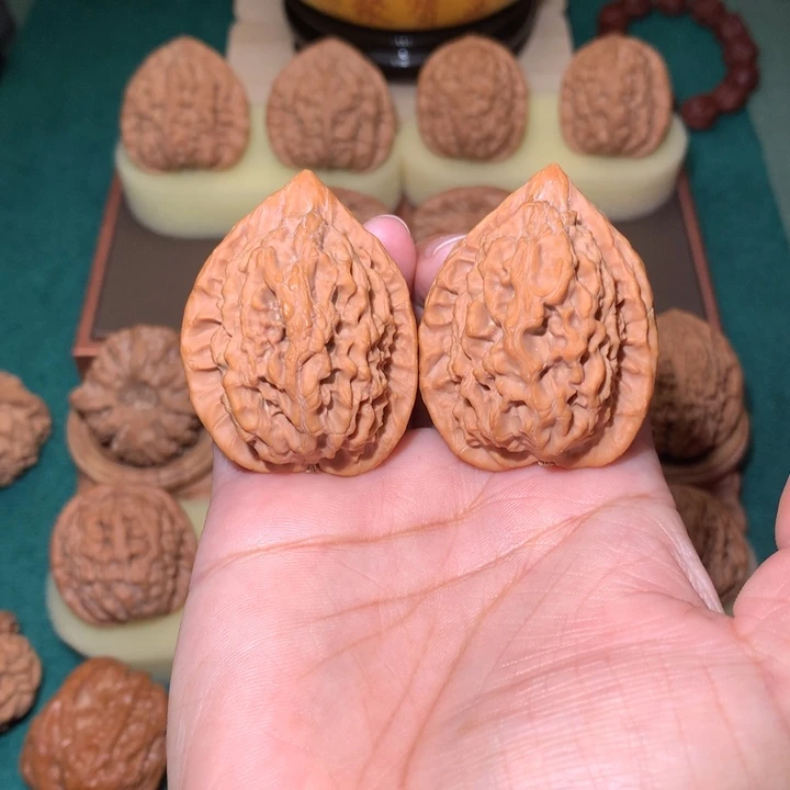 核桃文玩核桃把件十三鸡