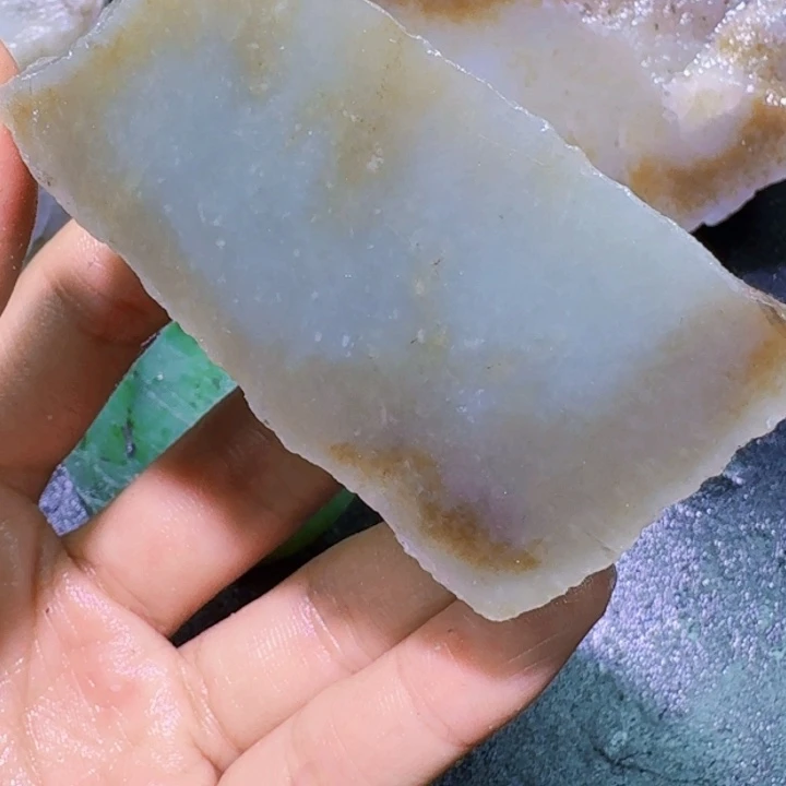 未镶嵌和田玉（糖玉）珠宝半成品