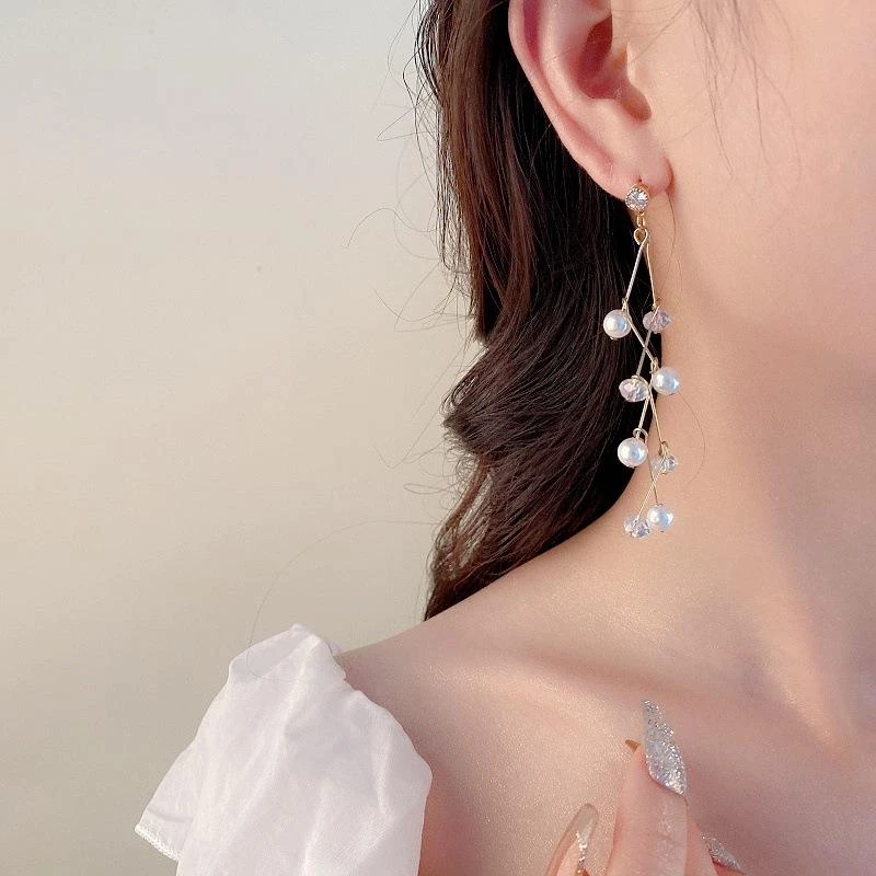 铜合金锆石耳饰 气质个性耳钉百搭耳环气质简约冷淡风仙女耳坠耳