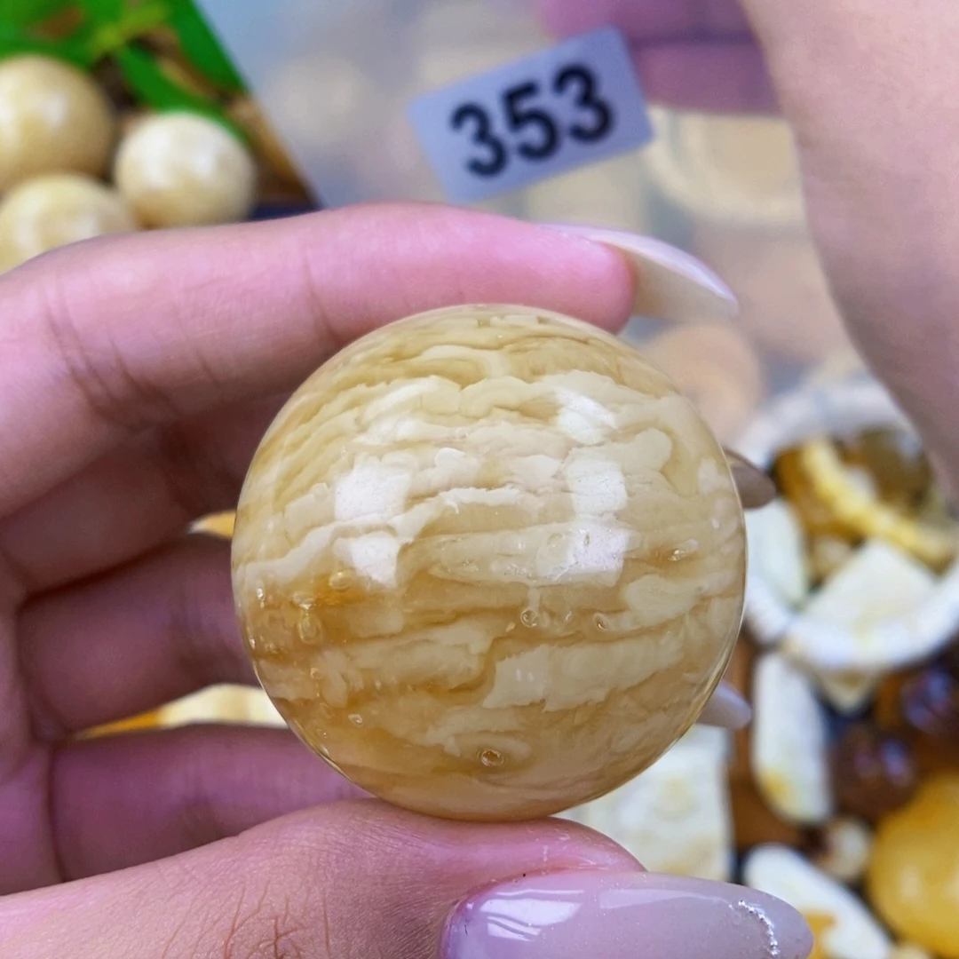 琥珀未镶嵌珠宝奇石37.3 粉