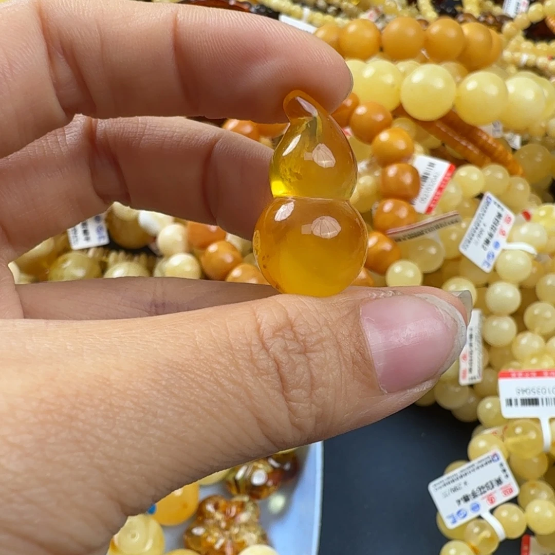 琥珀未镶嵌珠宝奇石