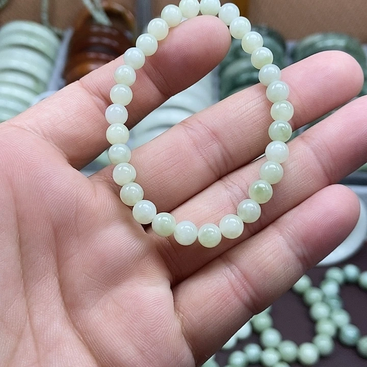 蛇纹石玉未镶嵌手链