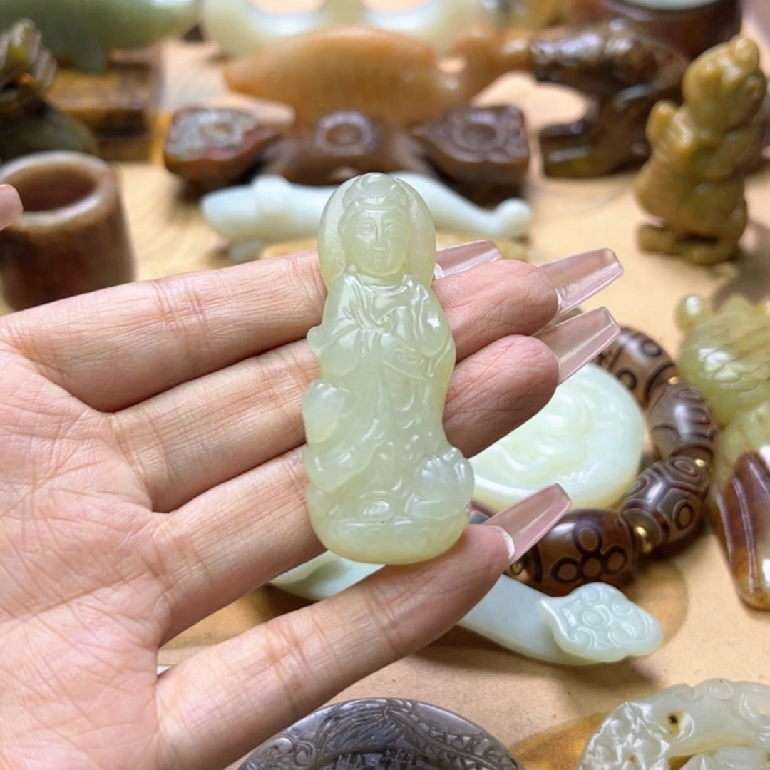 【闪购商品】蛇纹石玉颈饰未镶嵌
