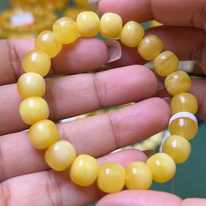 蜜蜡未镶嵌珠宝奇石