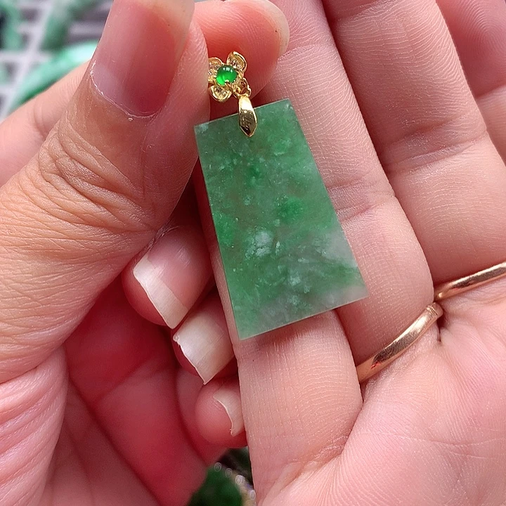 翡翠银S925镶嵌颈饰翡翠