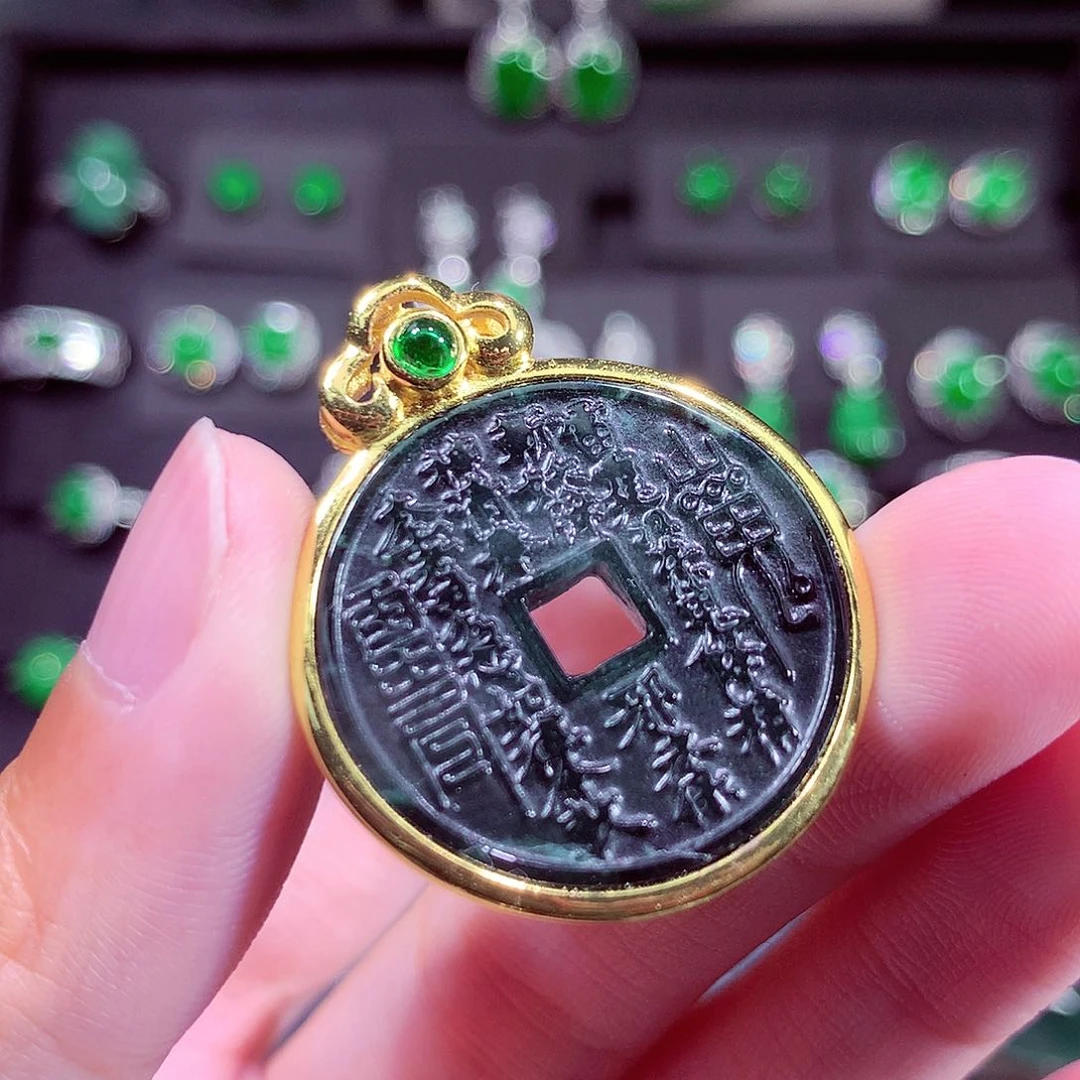 颈饰未镶嵌翡翠天然