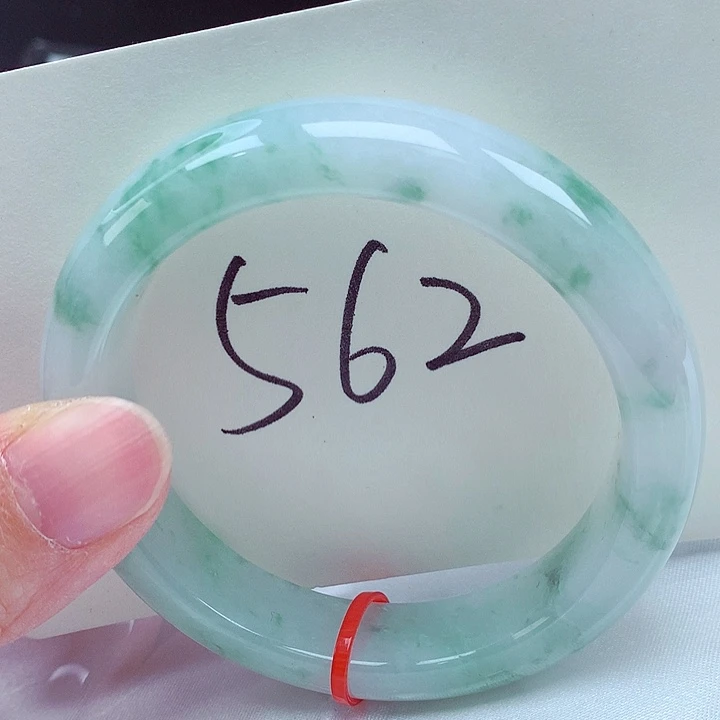 翡翠未镶嵌手镯翡翠