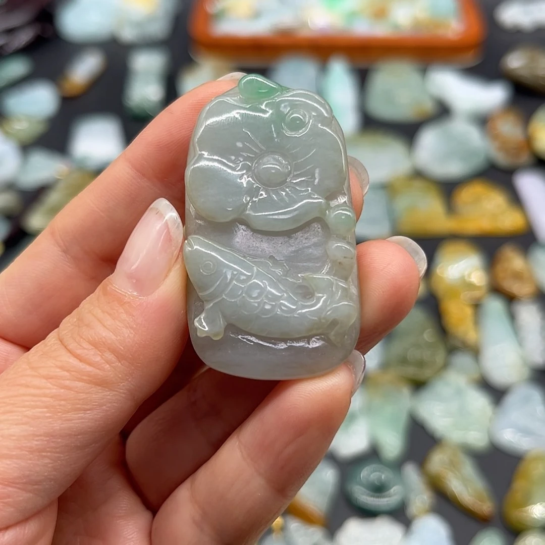 【闪购商品】翡翠颈饰未镶嵌荷叶鱼