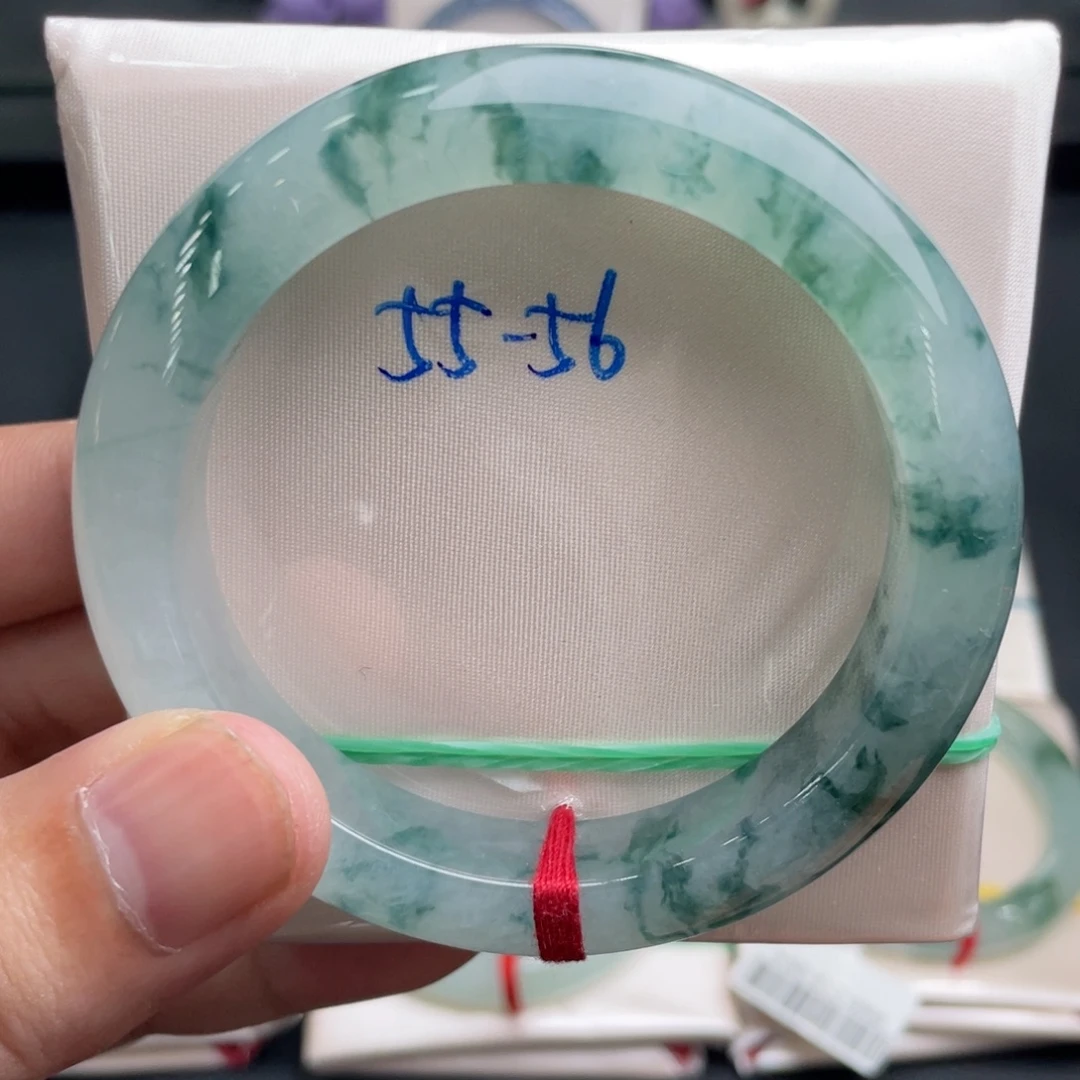 未镶嵌手镯翡翠翡翠手镯