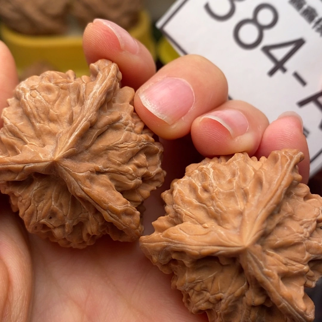 文玩核桃把件盘山奔38，