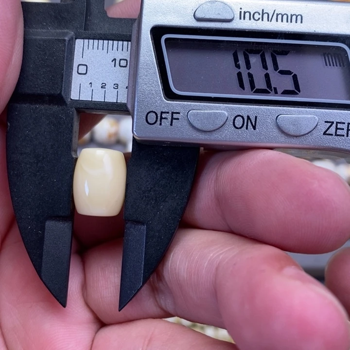 蜜蜡裸石未镶嵌桶珠