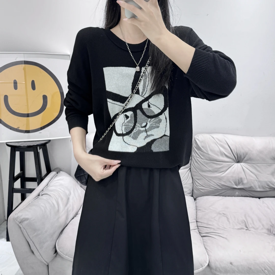 【大美丽定制】2025秋季新款 时尚卡通提花宽松显瘦圆领针织上衣女