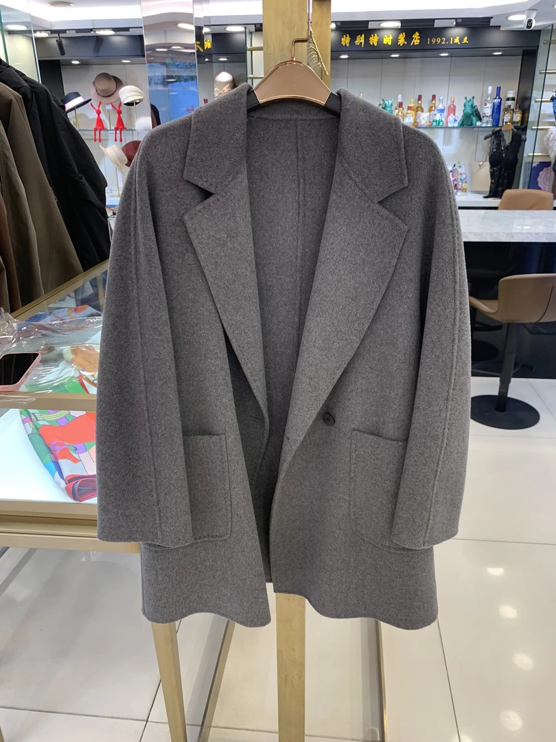 V领拼接常规款毛呢外套西装领不起球修身型薄款