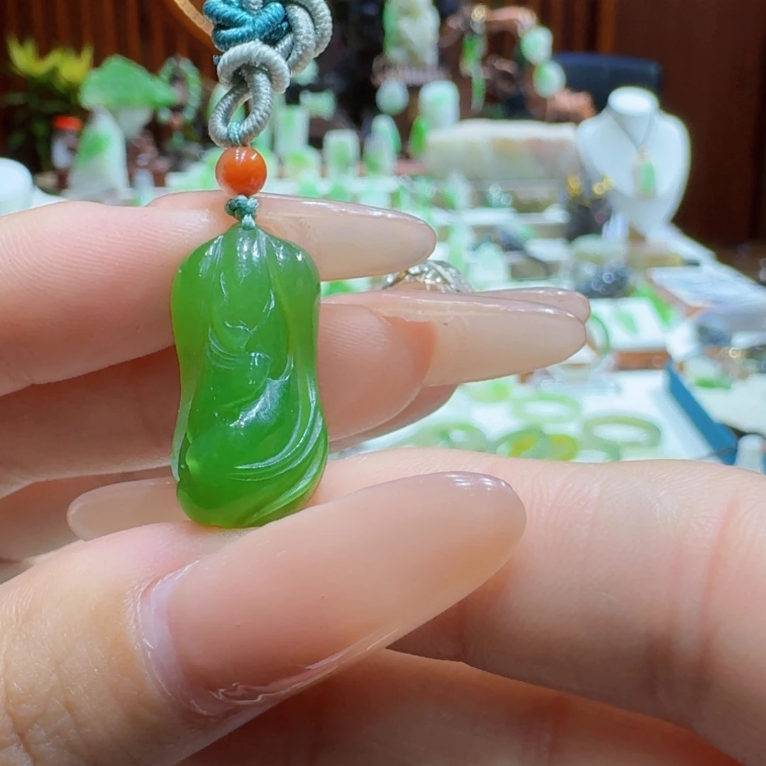 和田玉白加绿小白菜未镶嵌