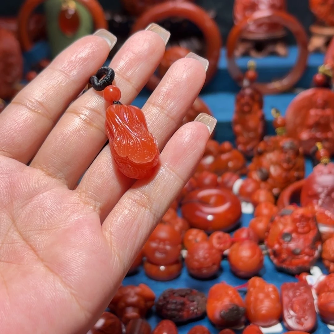 未镶嵌雕刻南红玛瑙