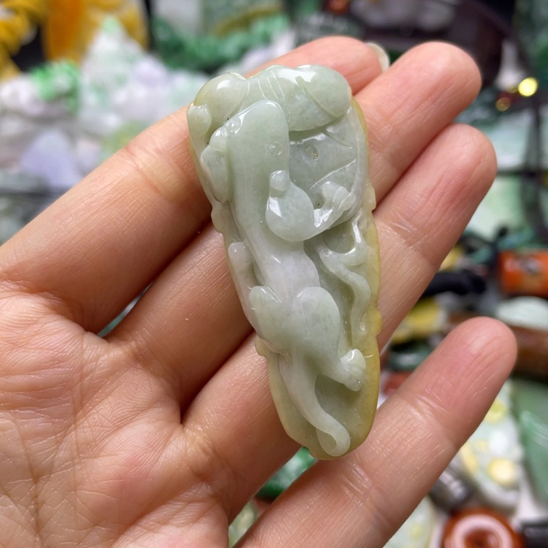 翡翠颈饰未镶嵌牌子