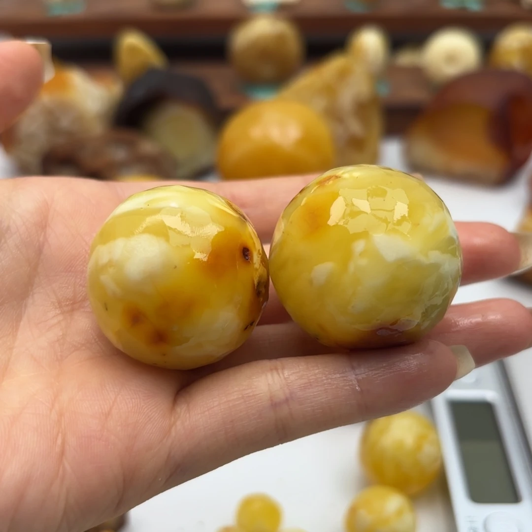品***。定制琥珀未镶嵌不退不换