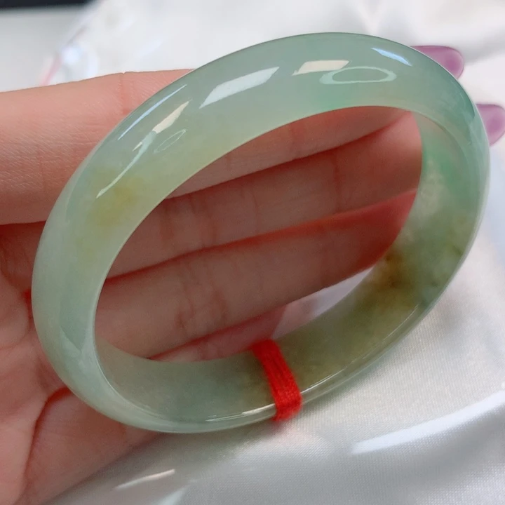 翡翠手镯（贵妃镯）未镶嵌