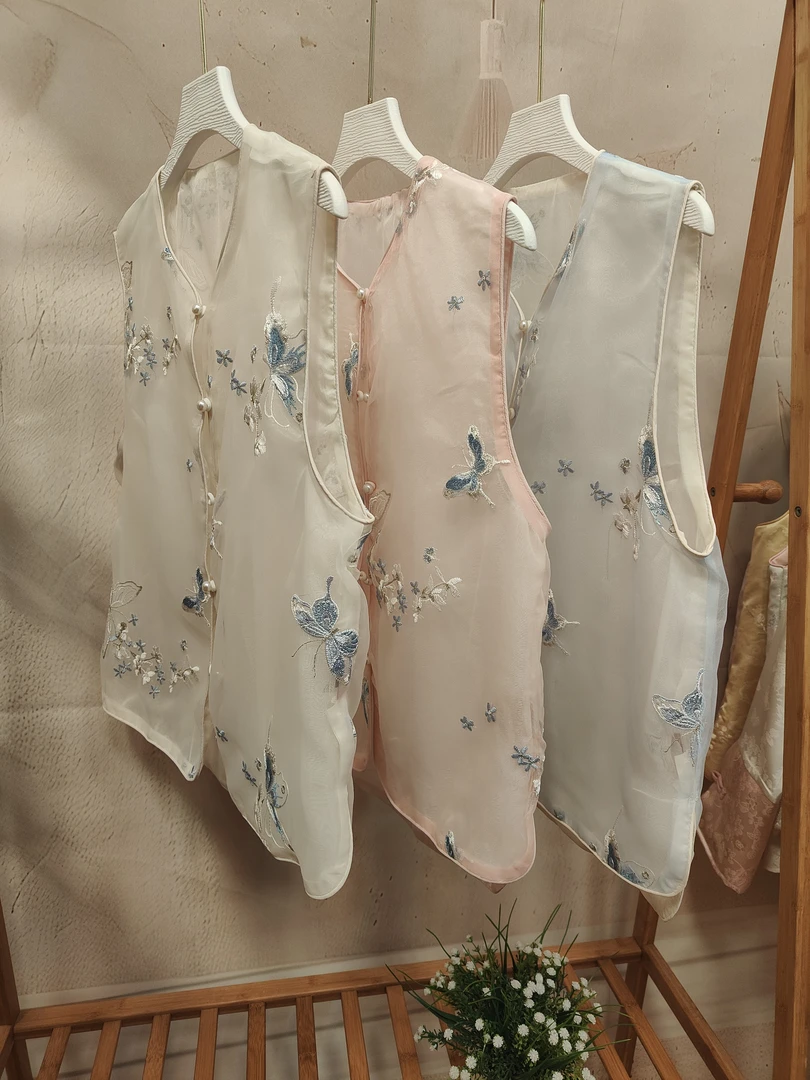 国风新款无袖中式气质圆领背心马甲坎肩2025重工刺绣上衣女装