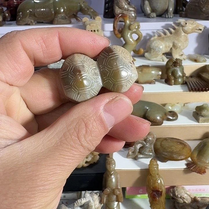 古***明和田玉（糖玉）未镶嵌挂件