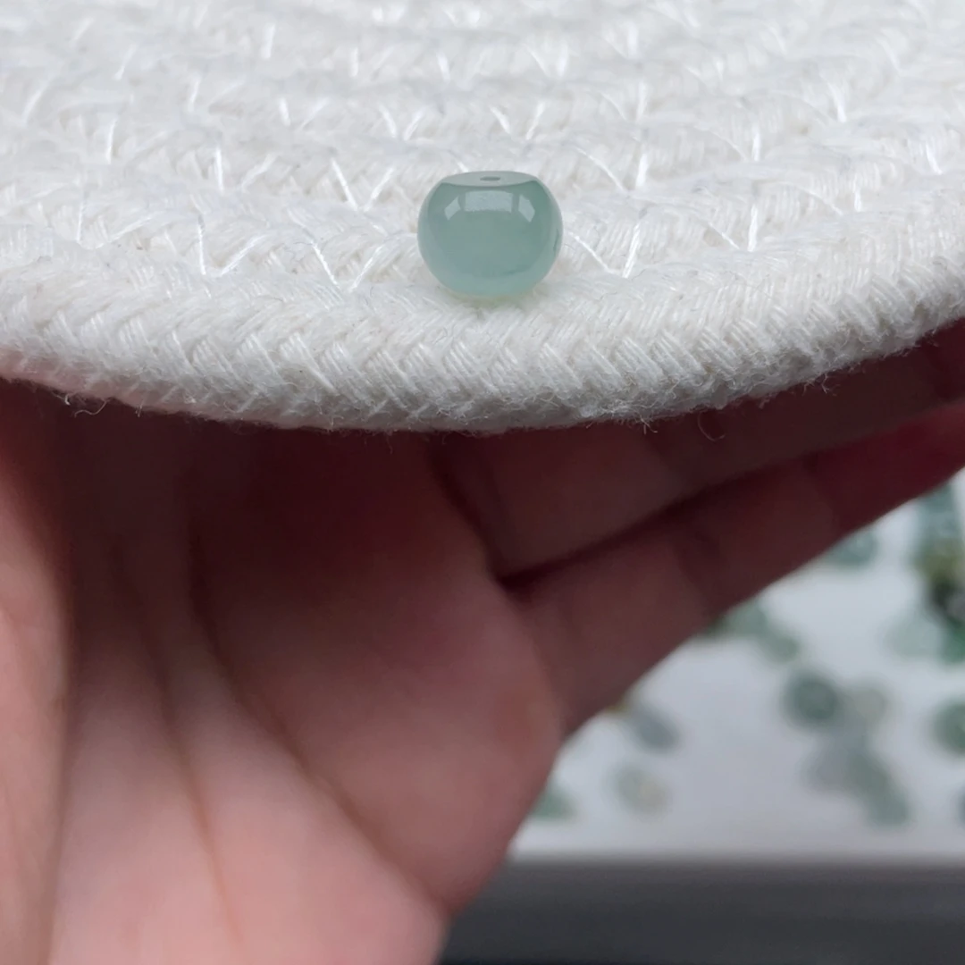 翡翠散珠天然翡翠 晴蓝鼓珠8.5-6.4