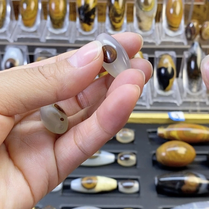 玛瑙/玉髓颈饰未镶嵌看*看