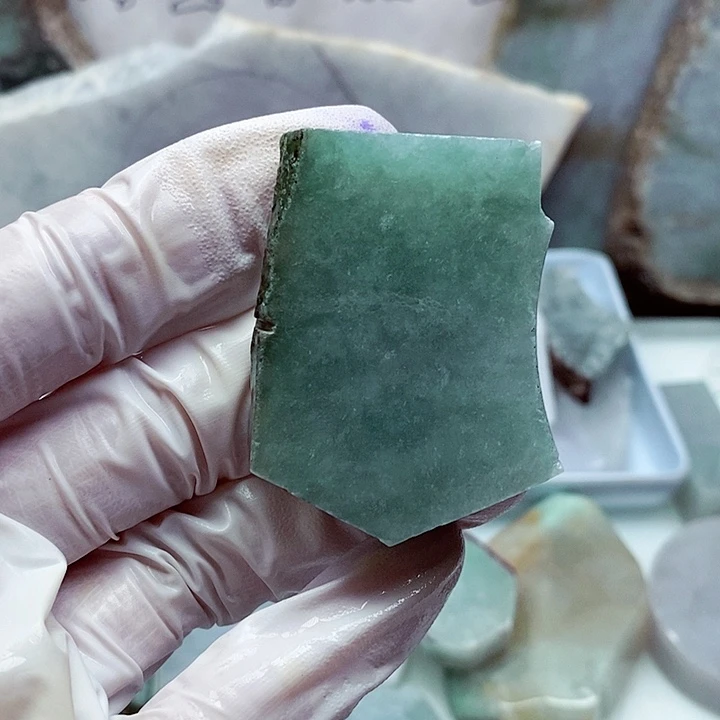 翡翠颈饰未镶嵌惊**浪缅甸翡翠A货边角