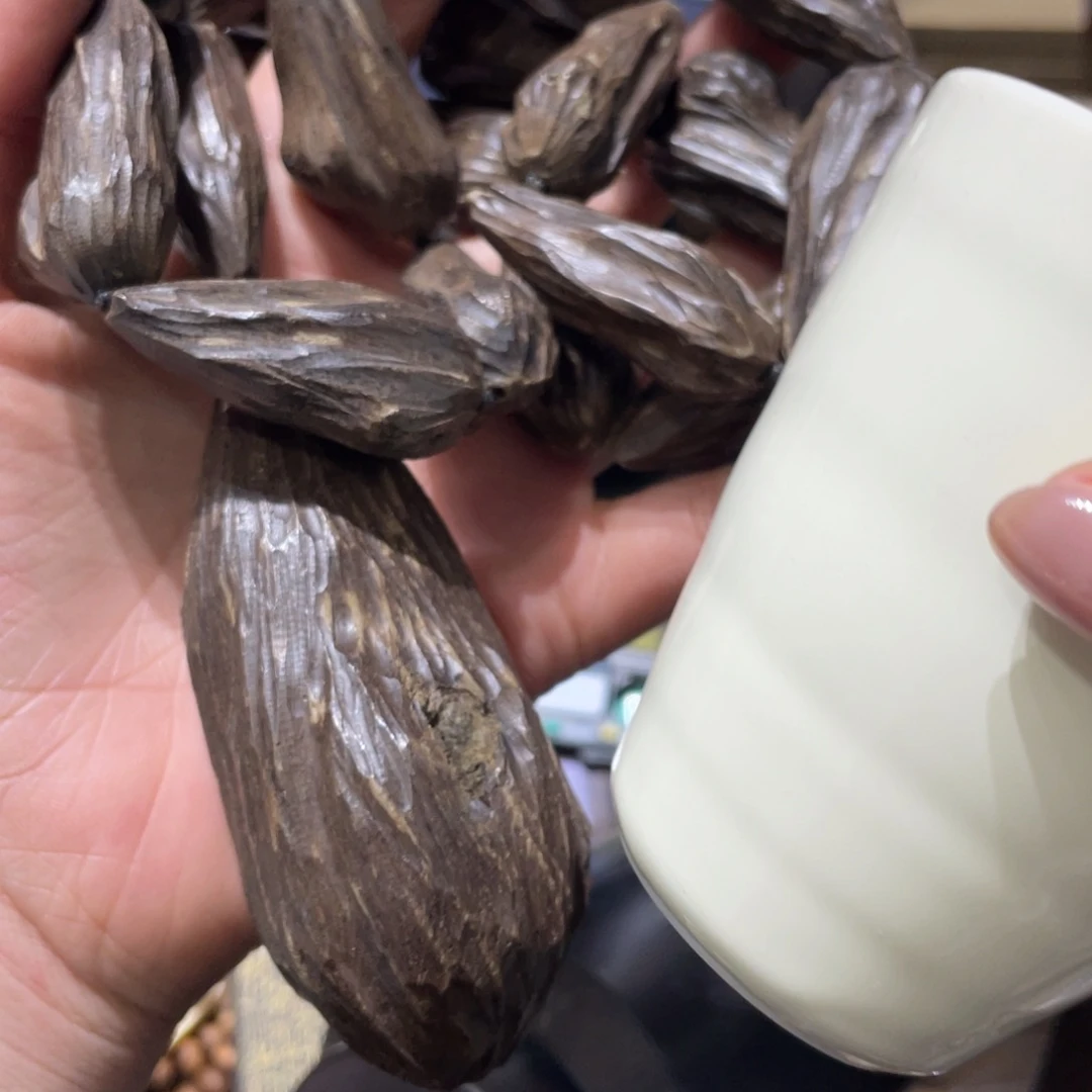 紫砂线香的味道很浓很香      