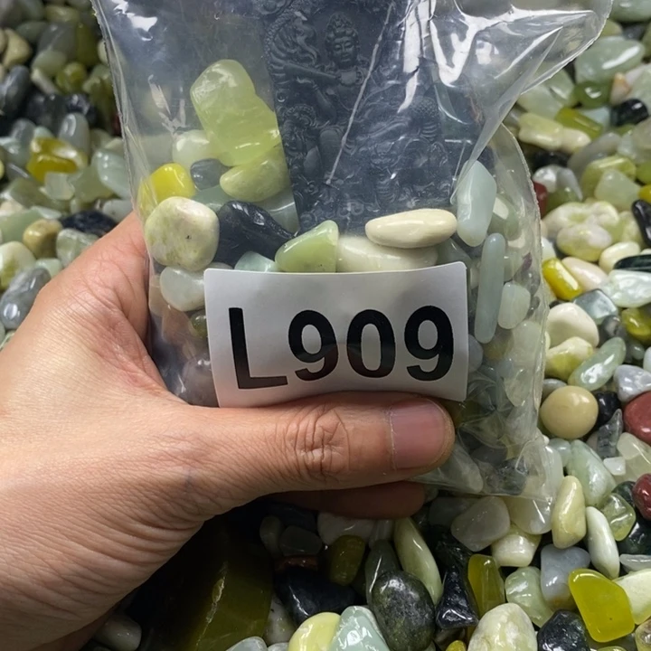 蛇纹石玉鱼缸石未镶嵌