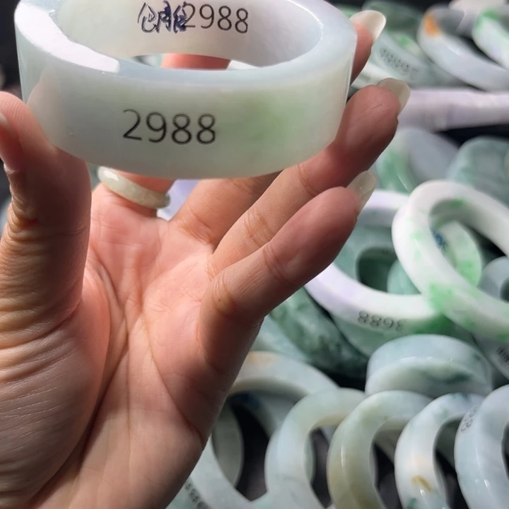 y***r定制翡翠未镶嵌翡翠