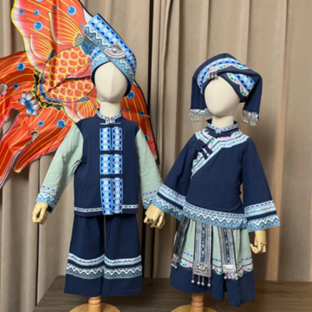 南宁现货 三月三棉麻面料柔软亲肤民族服 竹月碧蓝姐弟兄妹装