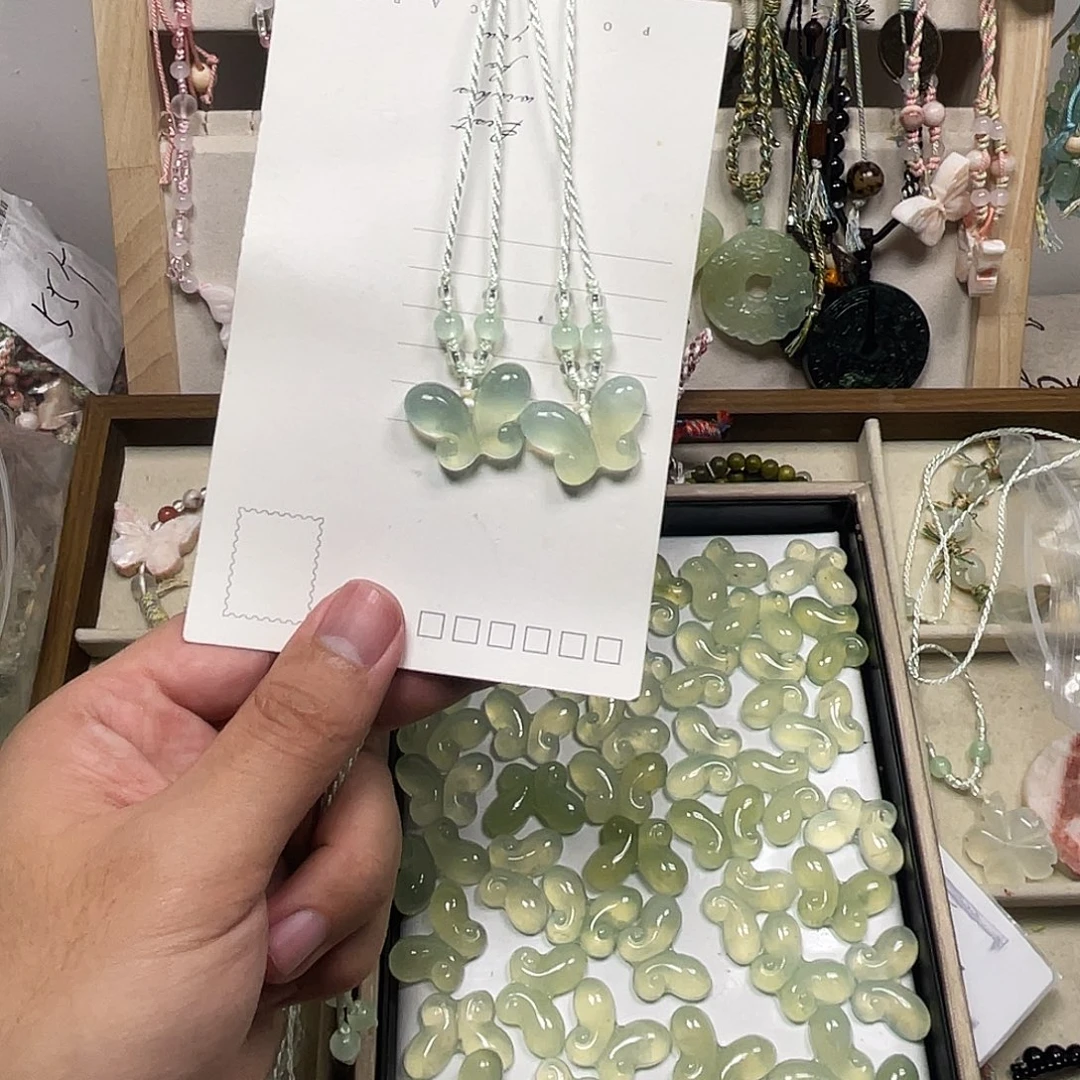 蛇纹石玉合金颈饰