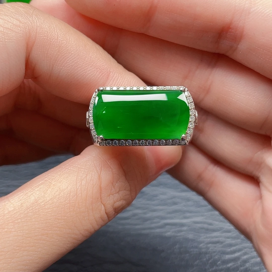 翡翠银S925镶嵌戒指没有运费险2812