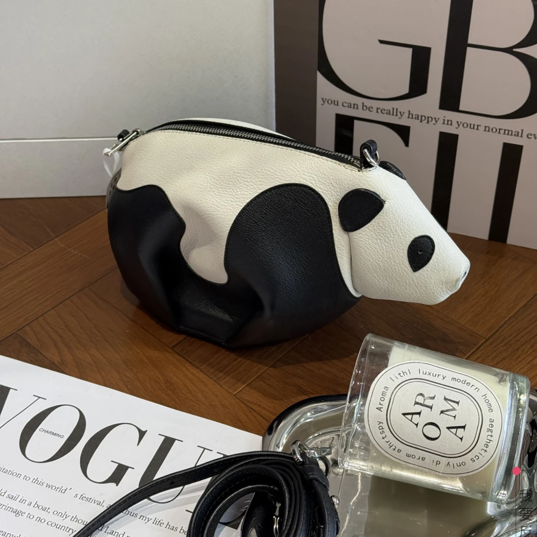 95新 LOEWE/罗意威 熊猫包 黑白 牛皮 斜挎包