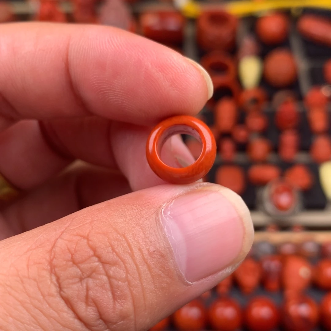 南红玛瑙未镶嵌跑环7+