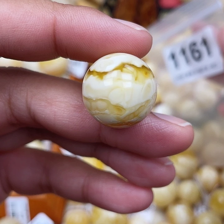 蜜蜡未镶嵌珠宝奇石小坑19.6