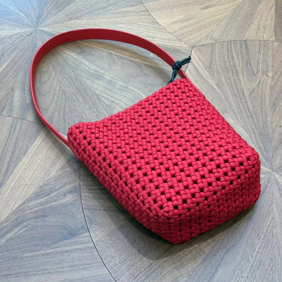 MYL 2025夏季新品头层牛皮红色编织单肩包时尚水桶包挂式手拎包